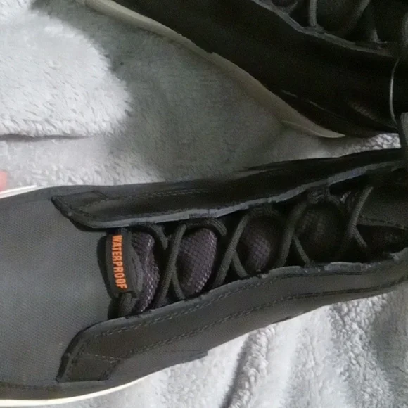 Harley-Davidson Black and White High-Top Sneakers - Picture 4 of 4